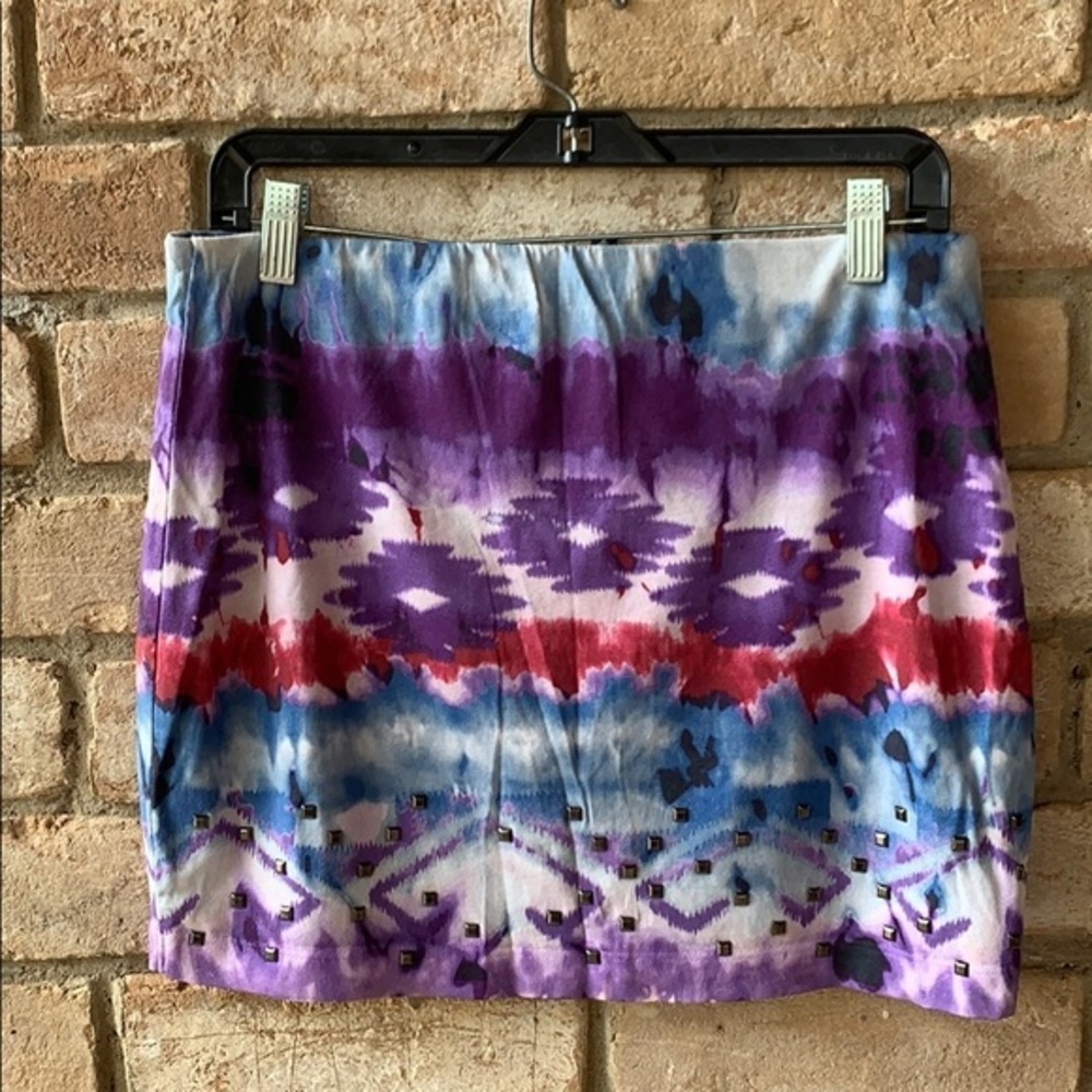 Express Fun Print Mini Skirt - Picture 5 of 6